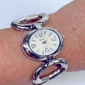 Geneva Chain Bangle Wrist Watch Silver Tone 7” Works Gorgeous